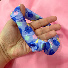 Load image into Gallery viewer, Soot Scrunchie