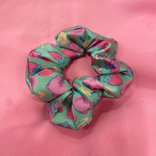 Load image into Gallery viewer, Poyo Scrunchie